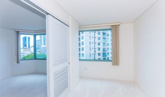 1314 Kalakaua Ave 508, Honolulu, HI 96826