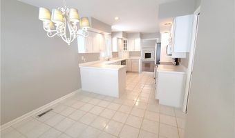 325 Inwood Trl, Aurora, OH 44202