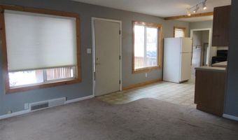 520 Circle Dr E, Cody, WY 82414