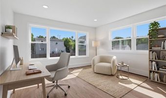 25 Stoneham St, Cranston, RI 02920