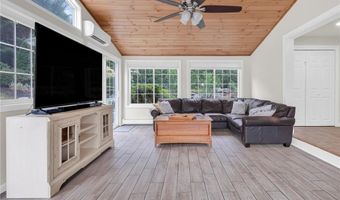 2 Brookfield Rd, Coventry, RI 02816