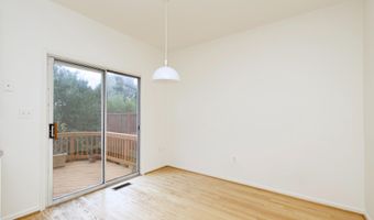 5236 BALLYCASTLE Cir, Alexandria, VA 22315