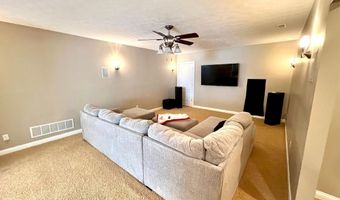 922 Meadowlake Ct, Bedford, IN 47421