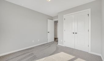 5165 Greyson Heights Dr, Auburn, IN 46706