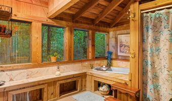 1373 Bridge St, Branchville, SC 29432