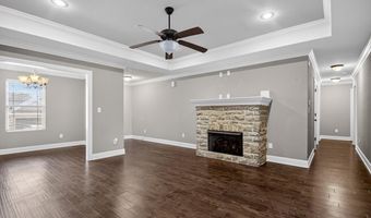 608 Surrey Ln, Benton, AR 72015