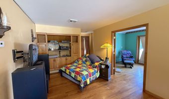 35 College St, Cornwall, CT 06759