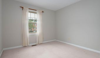 13 CARRIAGE WALK Ct, Baltimore, MD 21234