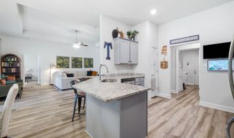 6268 Emerald Lk Dr, Biloxi, MS 39532