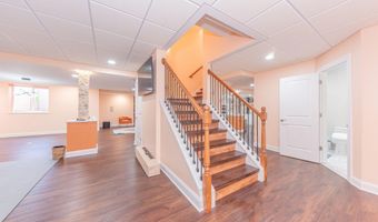2376 Westbrooke Cir S, Ann Arbor, MI 48105