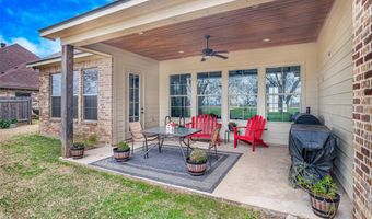 106 Pear Tree Ln, Benton, LA 71006