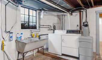 1110 Van Buskirk Rd, Anderson, IN 46011