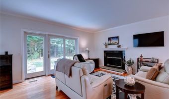 13 Woodlawn Cir, Hopkinton, RI 02832