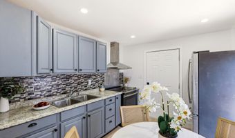 638 8th St, Absecon, NJ 08201