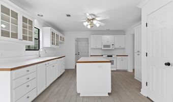 1208 Hilltop Rd, Alexander, AR 72022