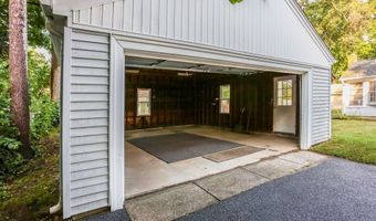 29 Edward Ave, East Providence, RI 02916