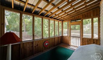 132 N Poplar St, Athens, GA 30606