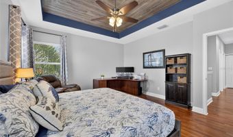 5216 POINT HARBOR Ln, Apollo Beach, FL 33572