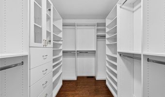 954 Chartrand Dr, Ballwin, MO 63011