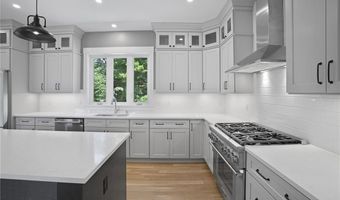 15 Tuscan Ct, Cumberland, RI 02864