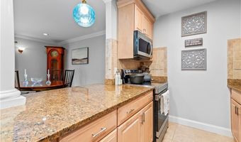 21 Starr Dr 207, Narragansett, RI 02882