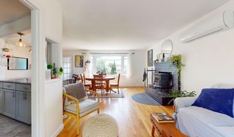 5 Crawford Dr, Bath, ME 04530