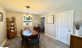 214 Philadelphia Ave, Alma, MI 48801