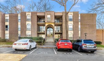 3316 WOODBURN VILLAGE Dr 12, Annandale, VA 22003