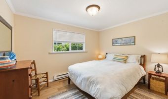 870 11TH St SW, Bandon, OR 97411