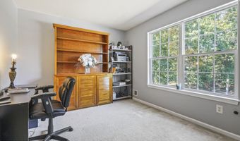 6 Huckleberry Ln, New Egypt, NJ 08533
