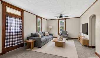 127 Walnut St, Ashville, OH 43103