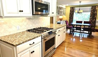 1892 Old Louisquisset Pike, Lincoln, RI 02865