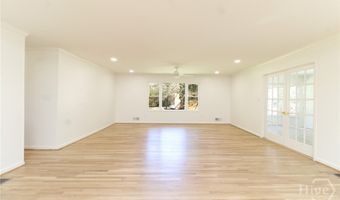 100 Williamsburg Ln, Athens, GA 30605