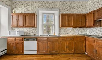 152 Church St, Belfast, ME 04915