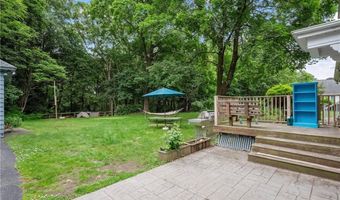 60 White Pkwy, North Smithfield, RI 02896