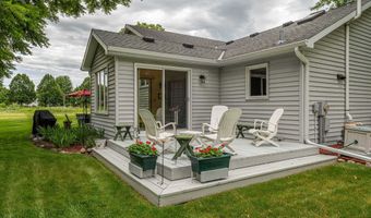 7549 W Village Crest Dr, Madison, WI 53719