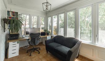 24 Huxley Dr, Amherst, NY 14226