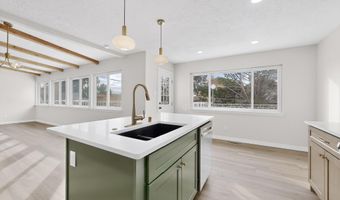 4713 Huntington Dr NE, Albuquerque, NM 87111