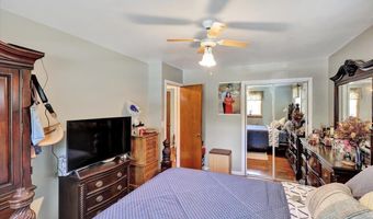 24 Venus Ave, Burlington, VT 05408