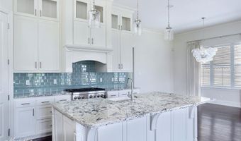 228 Hollybrook Dr, Shreveport, LA 71106