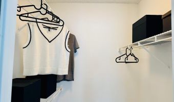 216 AFTON Sq 202, Altamonte Springs, FL 32714