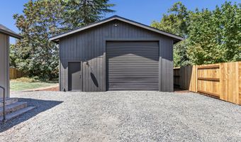 1938 7TH St, Springfield, OR 97477