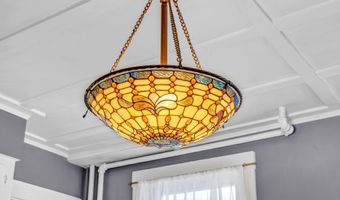 21 Laurel Ave, Auburn, ME 04210