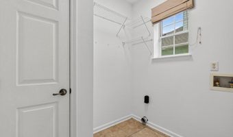 800 PARADISE Ln, Atlantic Beach, FL 32233