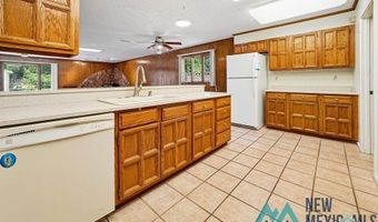 1212 Landsun Dr, Carlsbad, NM 88220