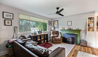 3610 TERRACE Dr, Annandale, VA 22003