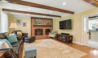 35 Shaw Dr, Bedford, NH 03110