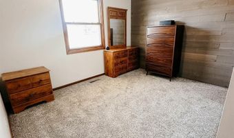 510 N Vine St, Agency, IA 52530