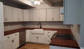 341 Baker St, Hawthorne, NV 89415