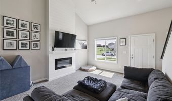 4124 NW 13th St, Ankeny, IA 50023